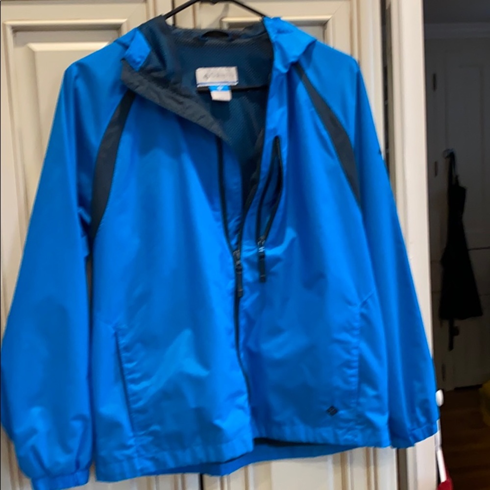 Never worn Columbia Kids Rain jacket 14/16,
